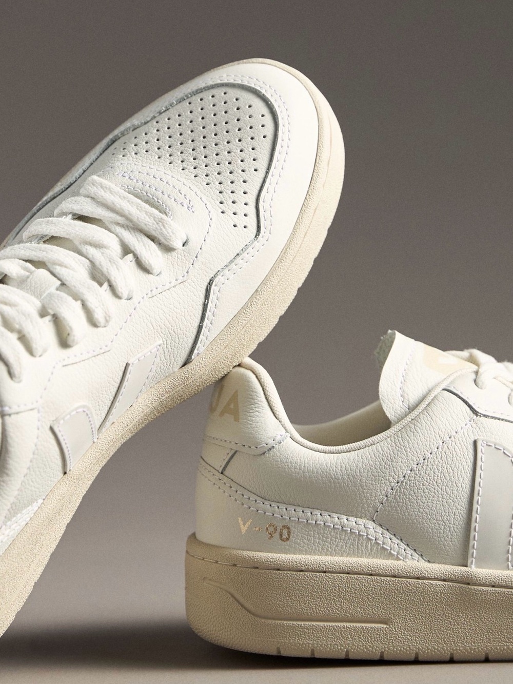 Veja V-90 Sneakers - Picture 3 of 8